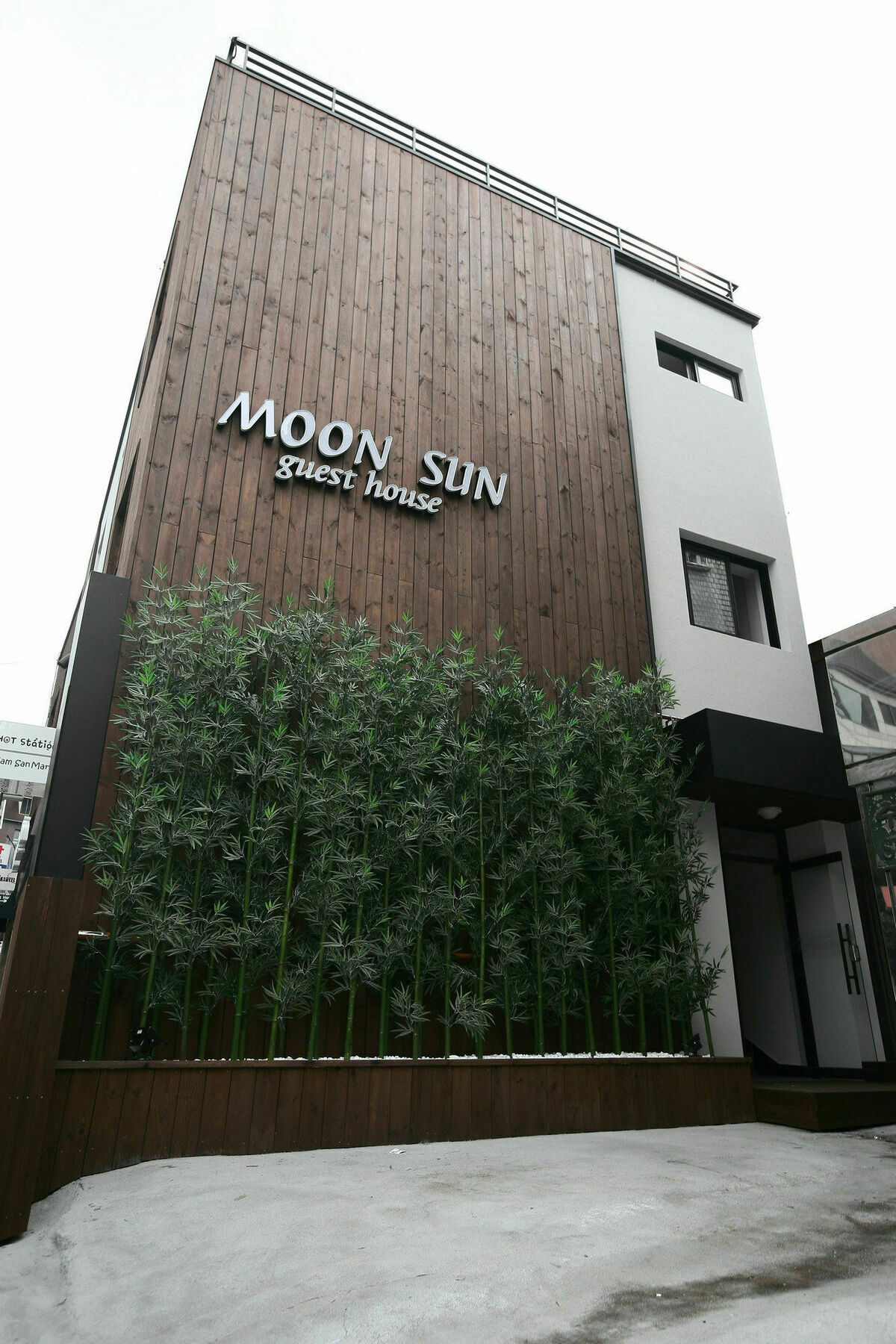 Moon Sun Guesthouse Seúl Exterior foto